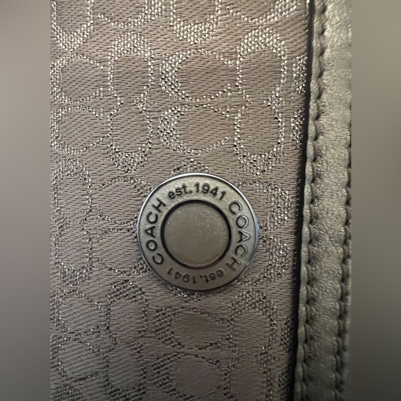 Coach wallet set women like new one has a tiny stain inside see pictures - Picture 10 of 17